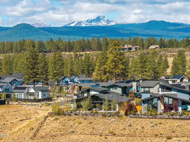 3175 NW Strickland Way, Bend, OR 97703