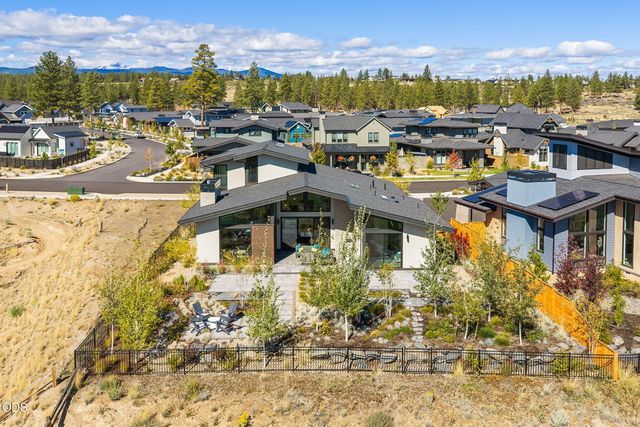 3175 NW Strickland Way, Bend, OR 97703