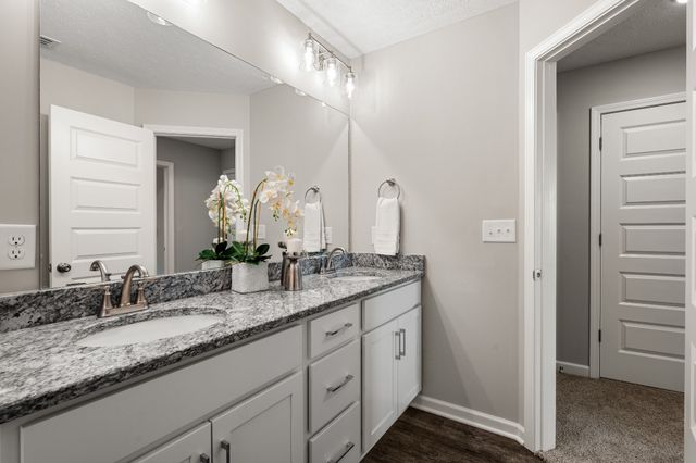 31 Hardwood Rd, Tullahoma, TN 37388
