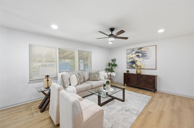 4837 Overton Avenue, Fort Worth, TX 76133