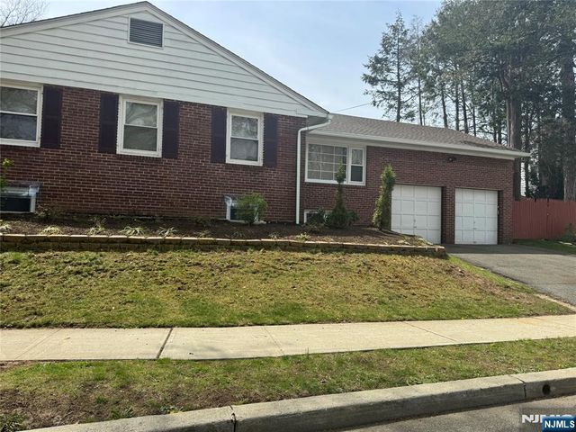 493-495 Berkeley Avenue, Orange, NJ 07050