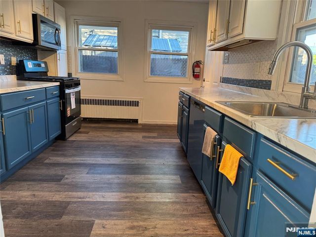 493-495 Berkeley Avenue, Orange, NJ 07050