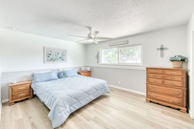 6228 N Millbrook Avenue, Fresno, CA 93710