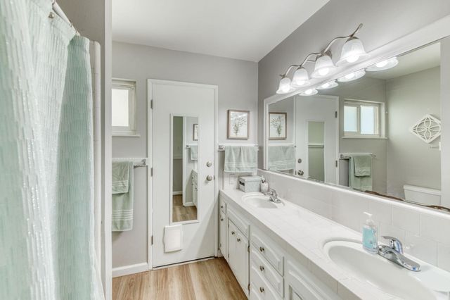 6228 N Millbrook Avenue, Fresno, CA 93710