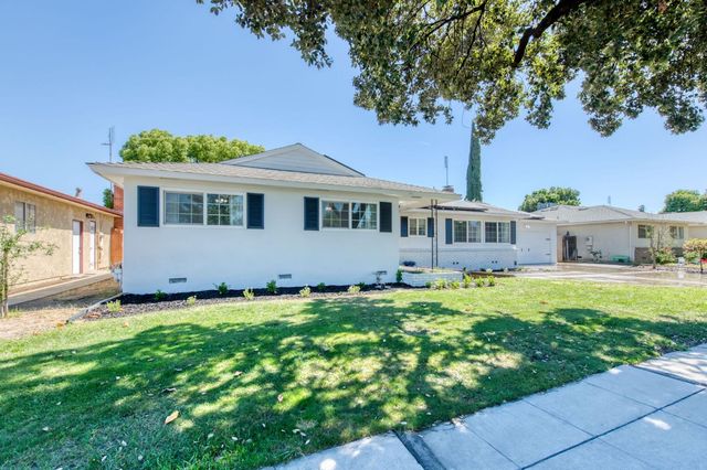 6228 N Millbrook Avenue, Fresno, CA 93710
