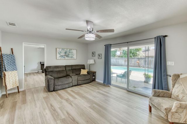 6228 N Millbrook Avenue, Fresno, CA 93710