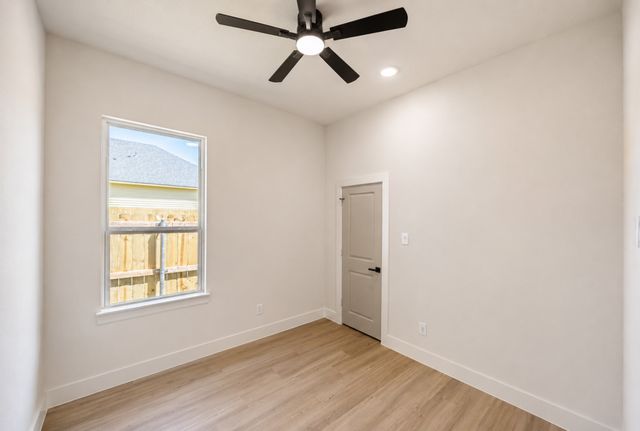3500 Oscar Avenue, Fort Worth, TX 76106