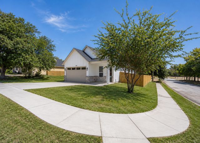 3500 Oscar Avenue, Fort Worth, TX 76106