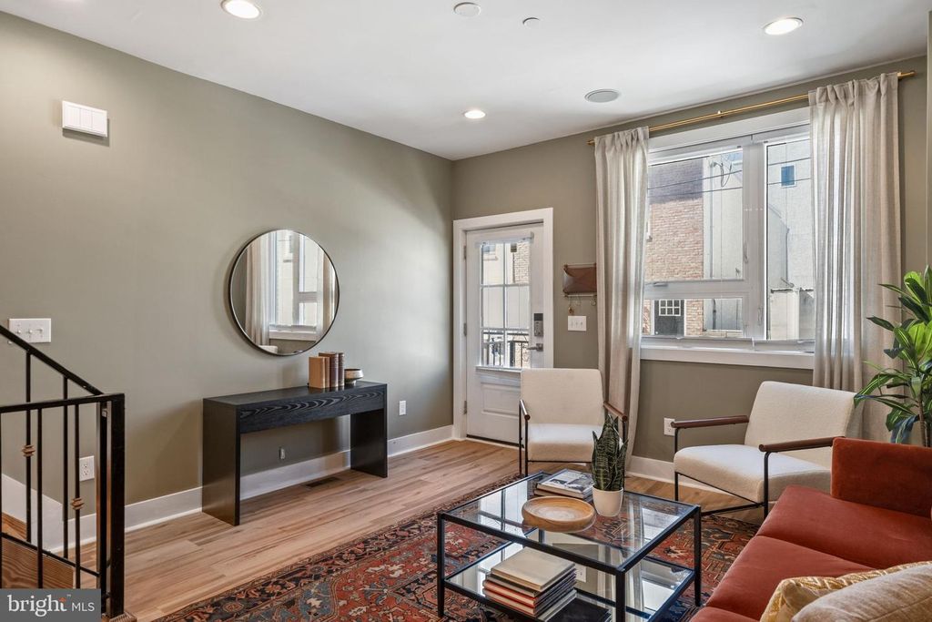 1509 S DORRANCE ST, PHILADELPHIA, PA 19146 — photo 2