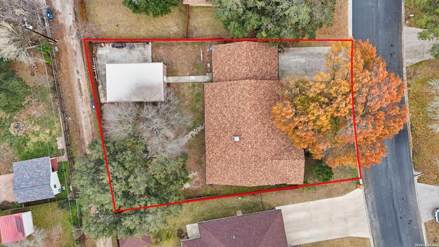 1658 Redwood Street, Seguin, TX 78155