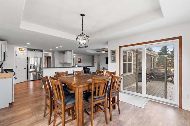 3850 Strawberry Glen DRIVE, Jackson, WI 53012