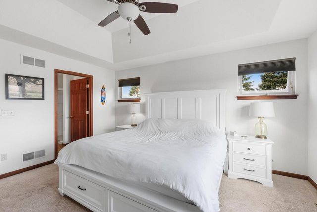 3850 Strawberry Glen DRIVE, Jackson, WI 53012