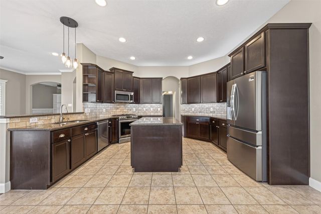 5019 Landon Lane, Baytown, TX 77523