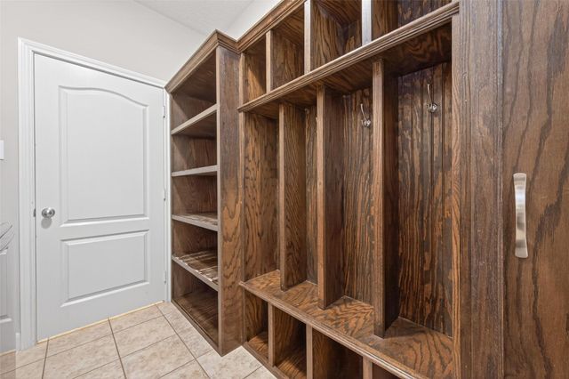 5019 Landon Lane, Baytown, TX 77523