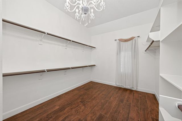 5019 Landon Lane, Baytown, TX 77523