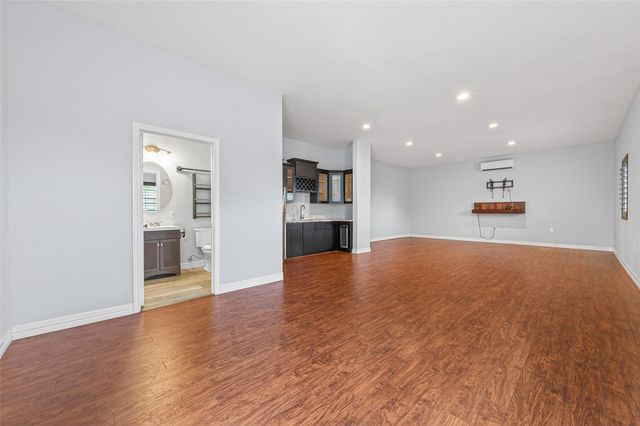 5019 Landon Lane, Baytown, TX 77523