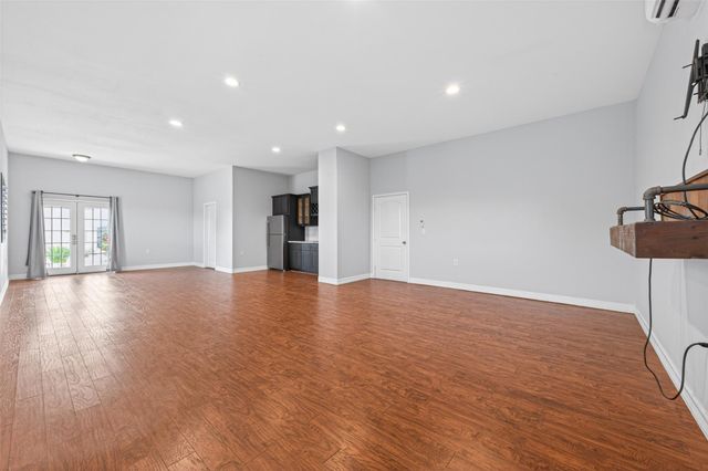 5019 Landon Lane, Baytown, TX 77523