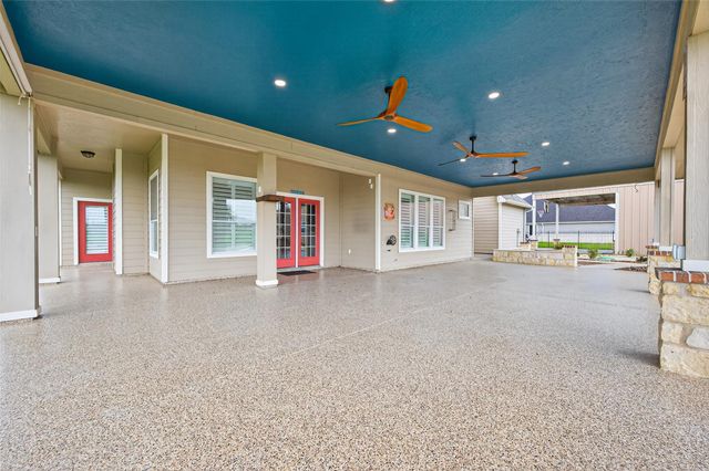 5019 Landon Lane, Baytown, TX 77523