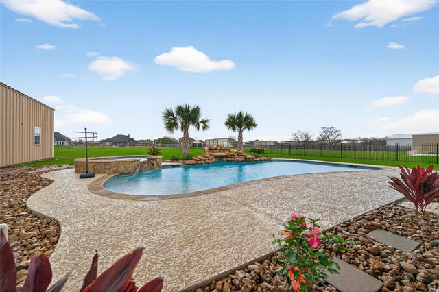 5019 Landon Lane, Baytown, TX 77523