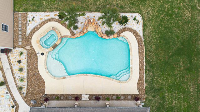 5019 Landon Lane, Baytown, TX 77523