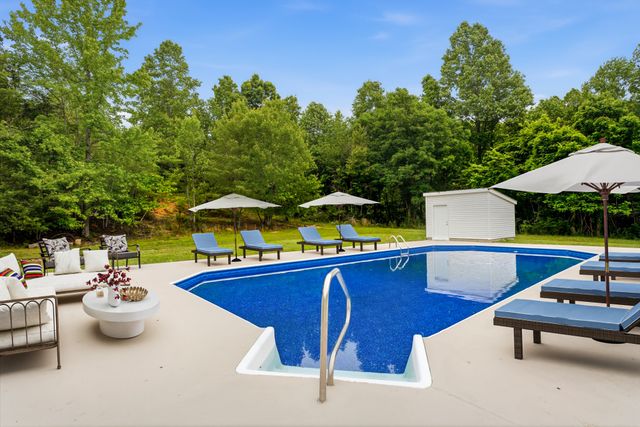 1802 Waynesboro Hwy, Hohenwald, TN 38462