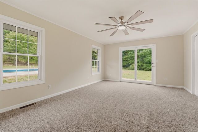 1802 Waynesboro Hwy, Hohenwald, TN 38462