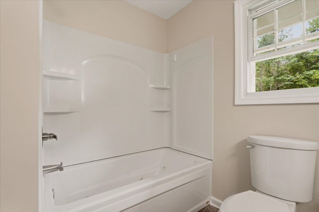 1802 Waynesboro Hwy, Hohenwald, TN 38462