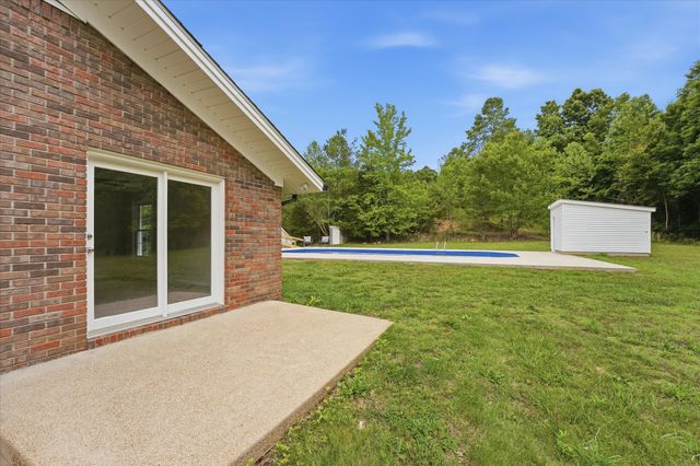 1802 Waynesboro Hwy, Hohenwald, TN 38462