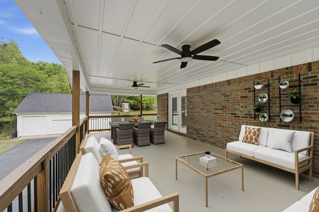 1802 Waynesboro Hwy, Hohenwald, TN 38462