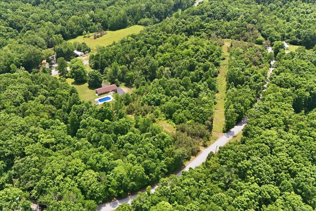 1802 Waynesboro Hwy, Hohenwald, TN 38462