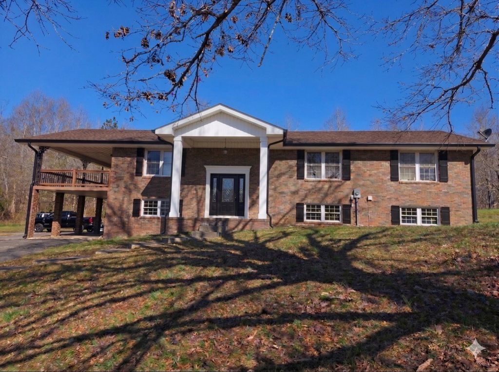 1802 Waynesboro Hwy, Hohenwald, TN 38462