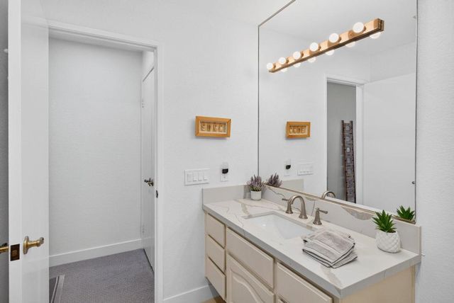 500 E Amado Road 313, Palm Springs, CA 92262