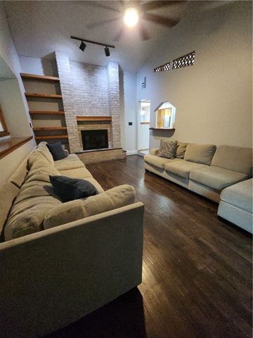 5221 Cromwell Dr, Corpus Christi, TX 78413