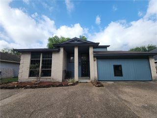 5221 Cromwell Dr, Corpus Christi, TX 78413