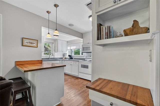 7 Stewart Ave, St Simons Island, GA 31522