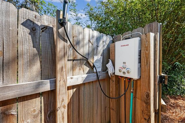 7 Stewart Ave, St Simons Island, GA 31522