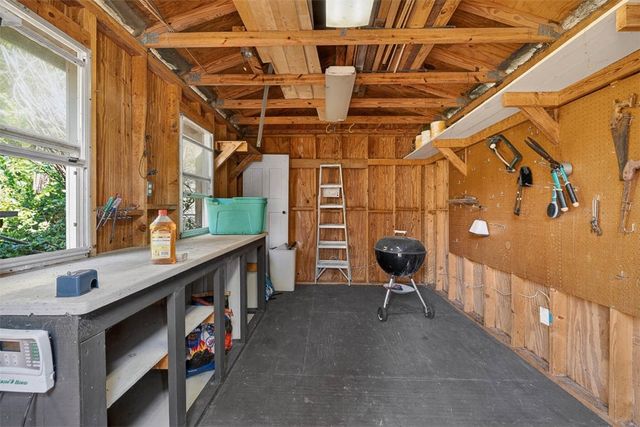 7 Stewart Ave, St Simons Island, GA 31522