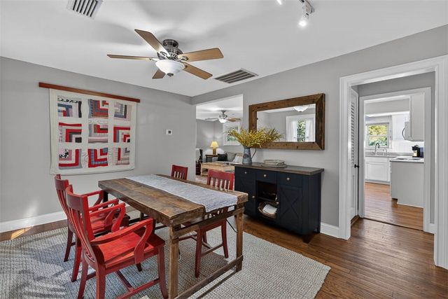 7 Stewart Ave, St Simons Island, GA 31522