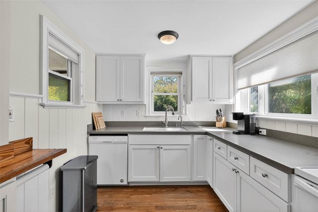 7 Stewart Ave, St Simons Island, GA 31522