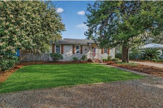 7 Stewart Ave, St Simons Island, GA 31522