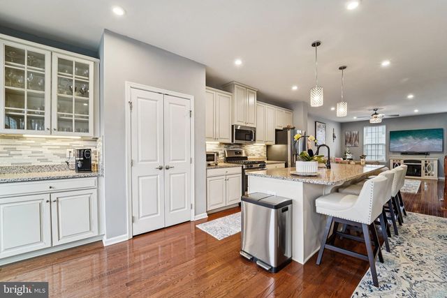 33 ELLA LN, Mount Holly, NJ 08060