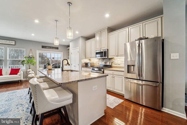 33 ELLA LN, Mount Holly, NJ 08060