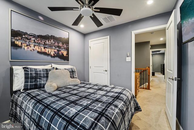 33 ELLA LN, Mount Holly, NJ 08060