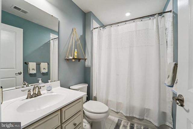 33 ELLA LN, Mount Holly, NJ 08060