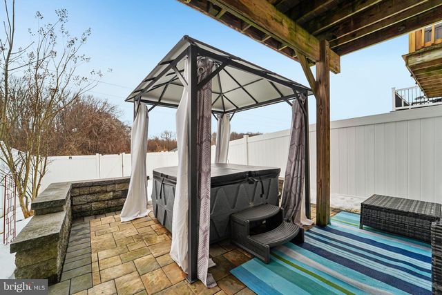 33 ELLA LN, Mount Holly, NJ 08060