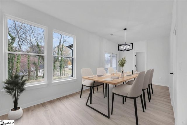 106 West Avenue, Greenville, SC 29611