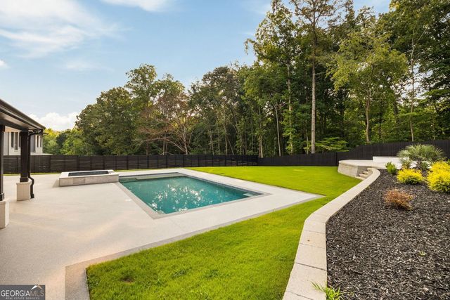 816 Riverside Road, Sugar Hill, GA 30518