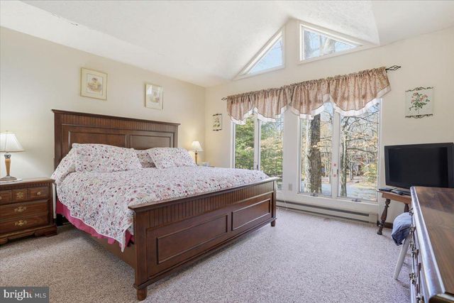 39 RUFFED GROUSE CT, Lake Harmony, PA 18624