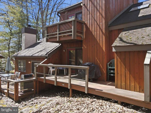 39 RUFFED GROUSE CT, Lake Harmony, PA 18624
