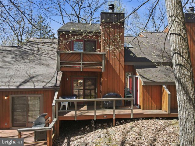 39 RUFFED GROUSE CT, Lake Harmony, PA 18624